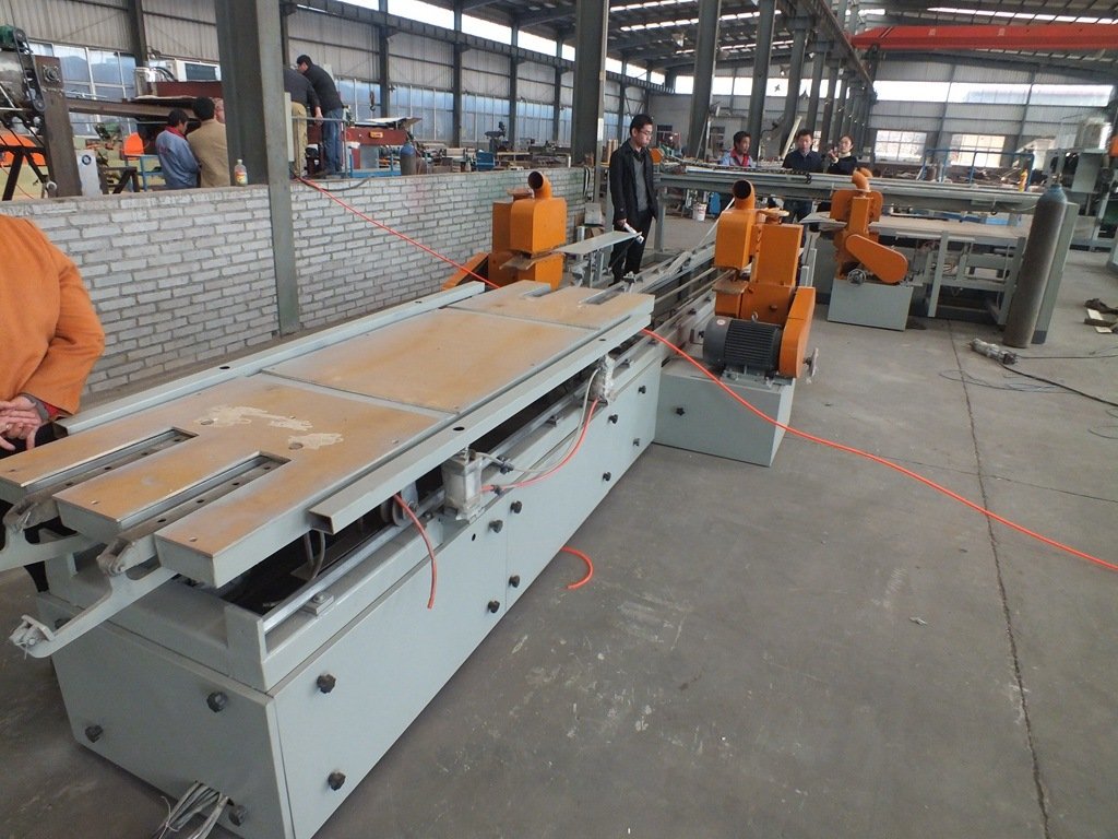 Sierra de corte vertical y horizontal de doble filo para el tablero de madera contrachapada