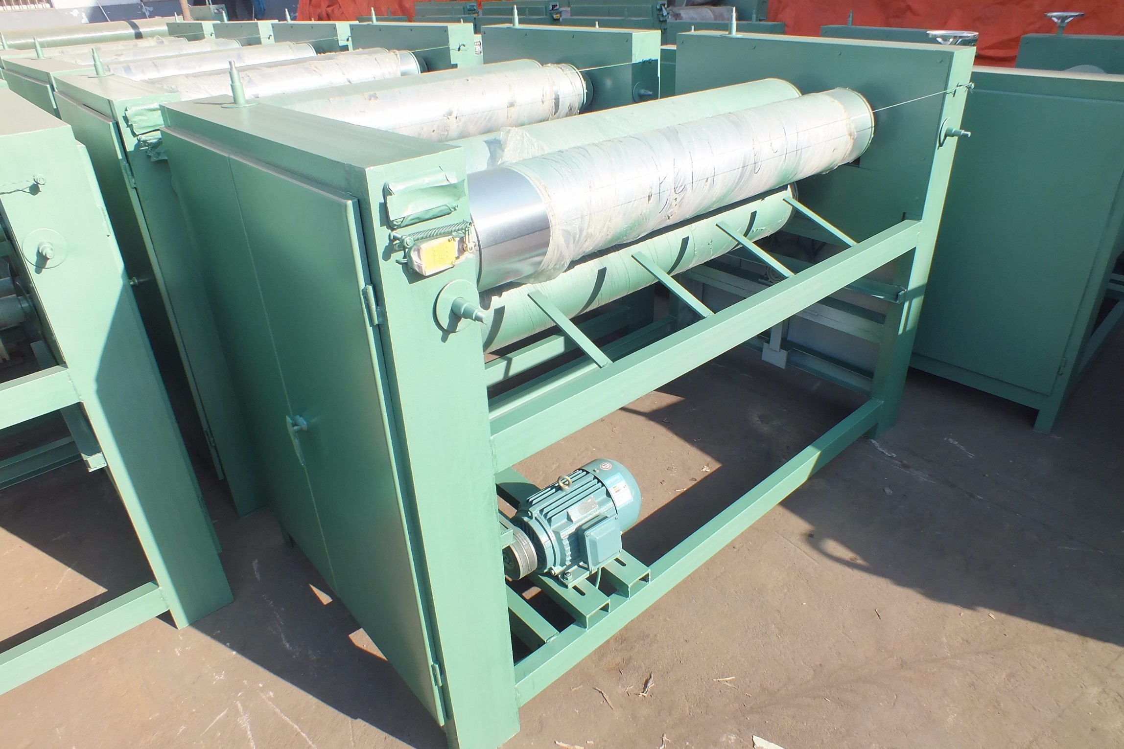 Venta caliente máquina esparcidora de pegamento de 48 pies para trabajar la madera