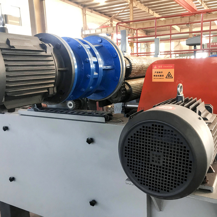 Descortezadora de troncos de 4 pies para la producción de madera contrachapada