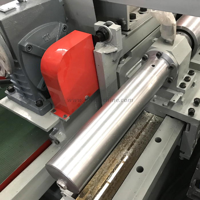 Peladora hidráulica de chapa de madera sin husillo