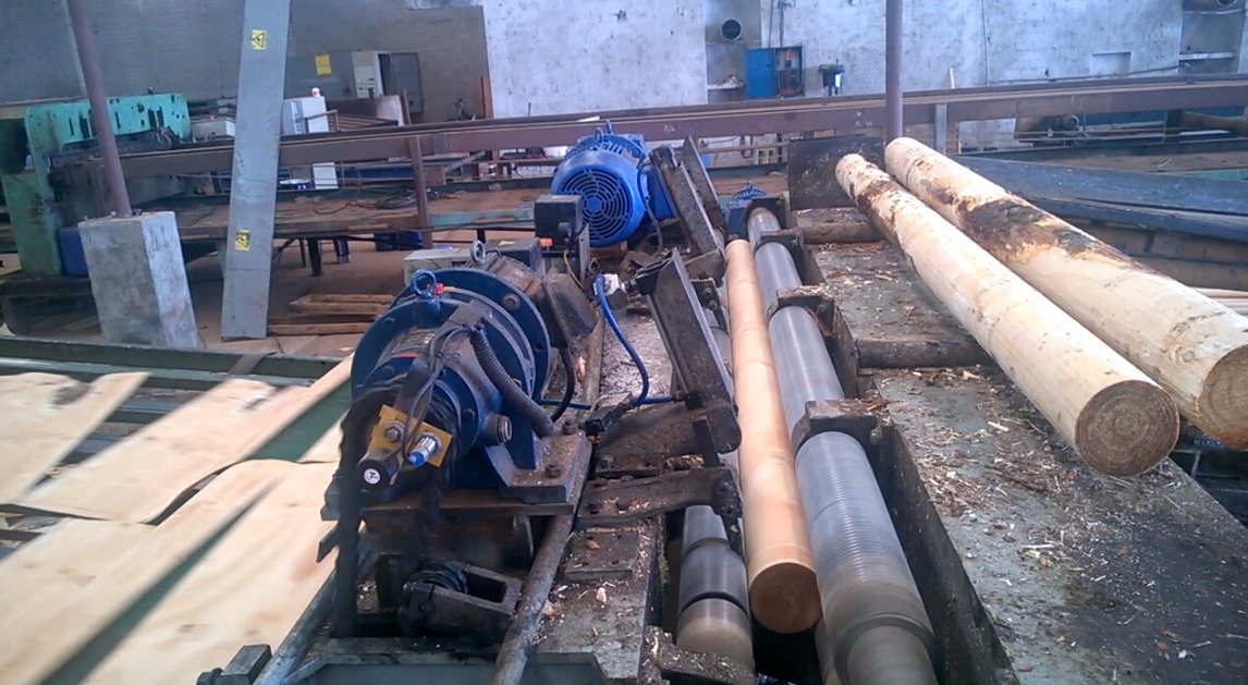 Máquina de torno rotativo de chapa sin husillo