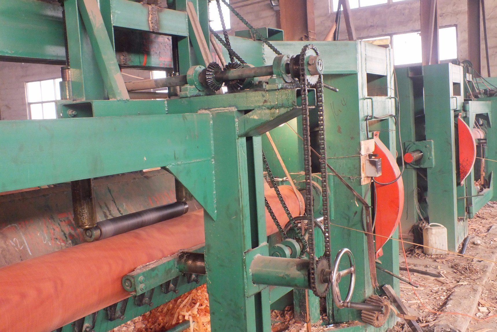 Torno de pelado de chapa de cara de husillo CNC de 8 pies de venta caliente