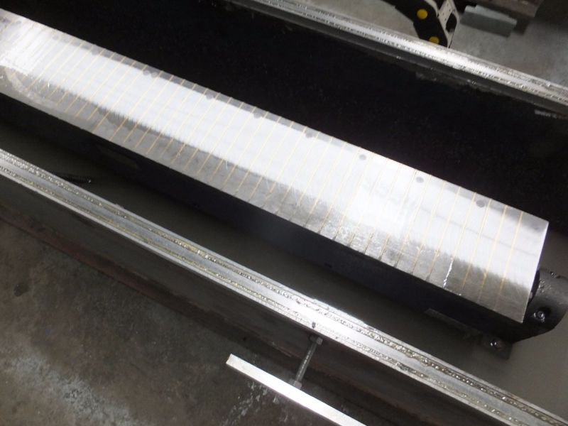 Rectificadora de cuchillos con rectificado de alta precisi&oacute;n y afilador de cuchillas para la astilladora de madera